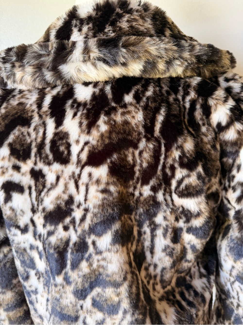 Wildcat Faux Fur Jacket - Picture 8 of 10